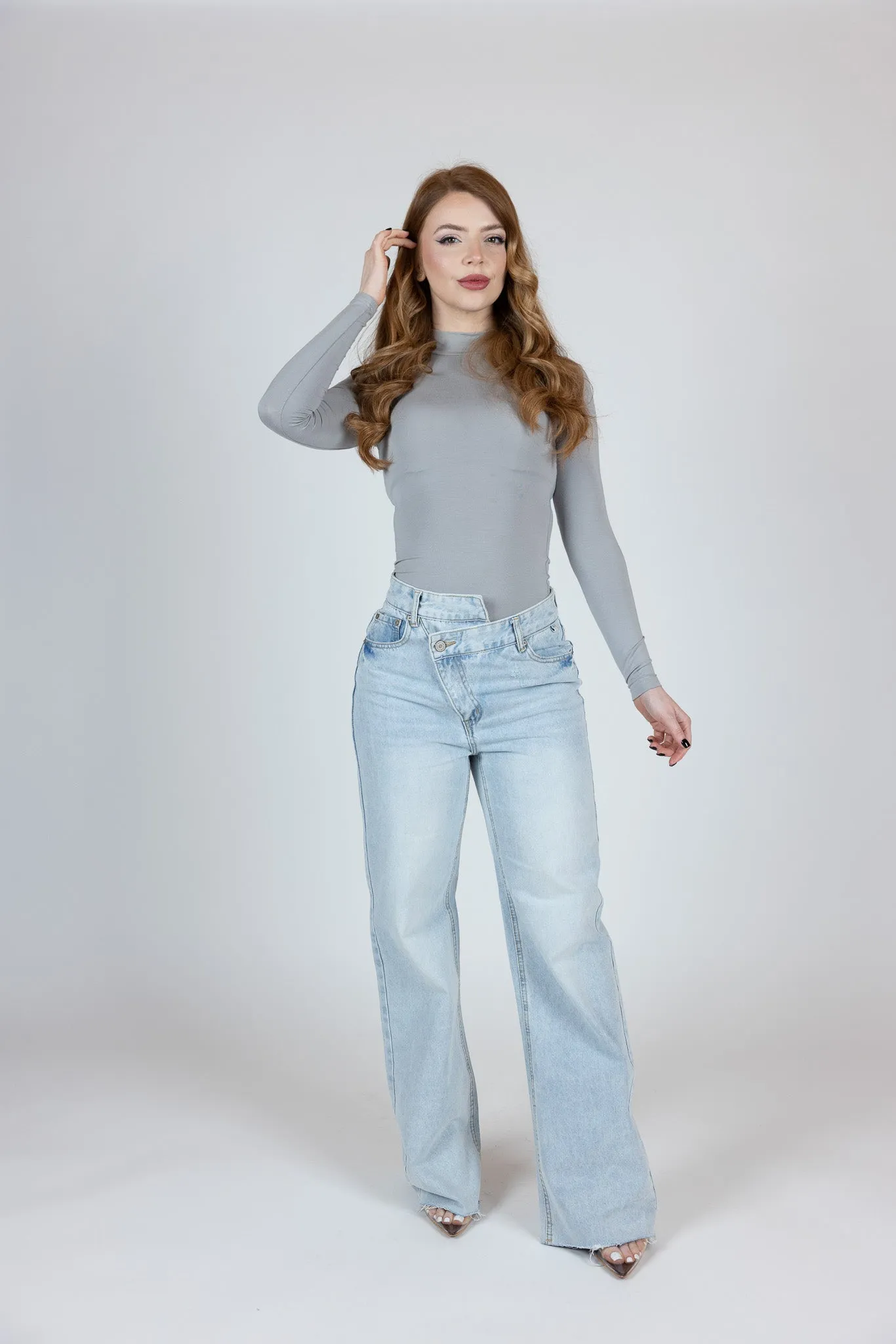 Wide Leg Detailed Jeans