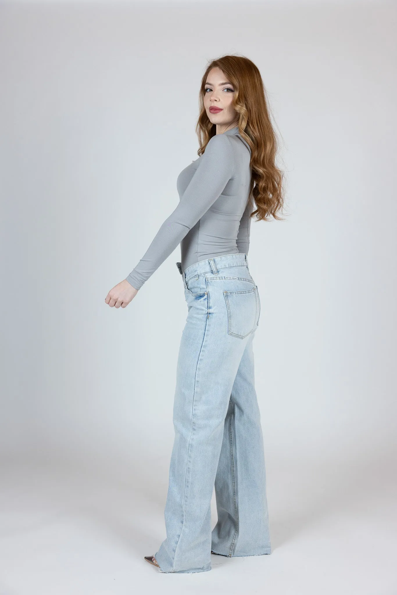 Wide Leg Detailed Jeans