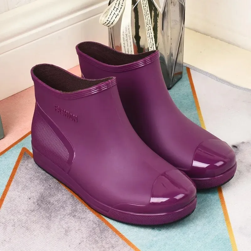 Women's Rain Boots Short Tube Non-slip Water Boots Warm Overshoes Comfortable Boots - WRB50133